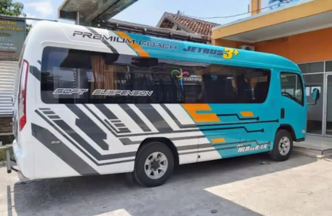 sewa elf surabaya